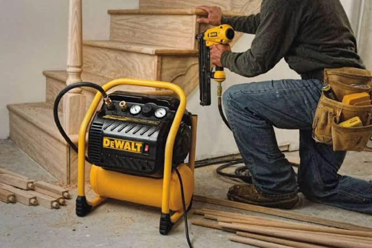 Top 9 Best Air Compressor for Roofing (2022 Reviews & Buying Guide)